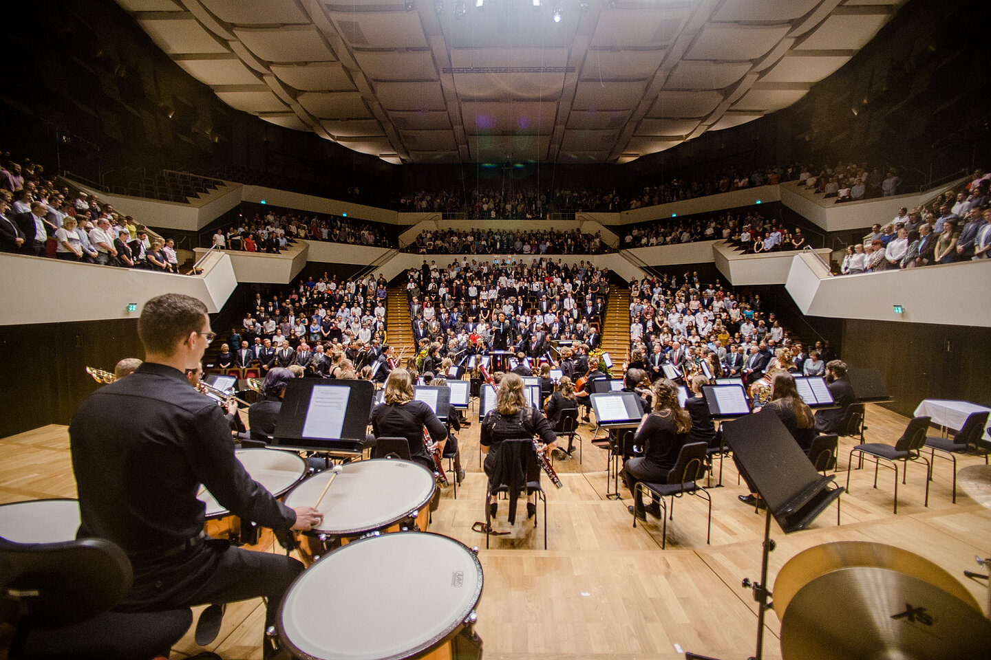 HTWK-Orchester im Gewandhaus zu Leipzig Das HTWK-Orchester spielt während der Feierlichen Immatrikulation im großen Saal des Gewandhauses zu Leipzig.
