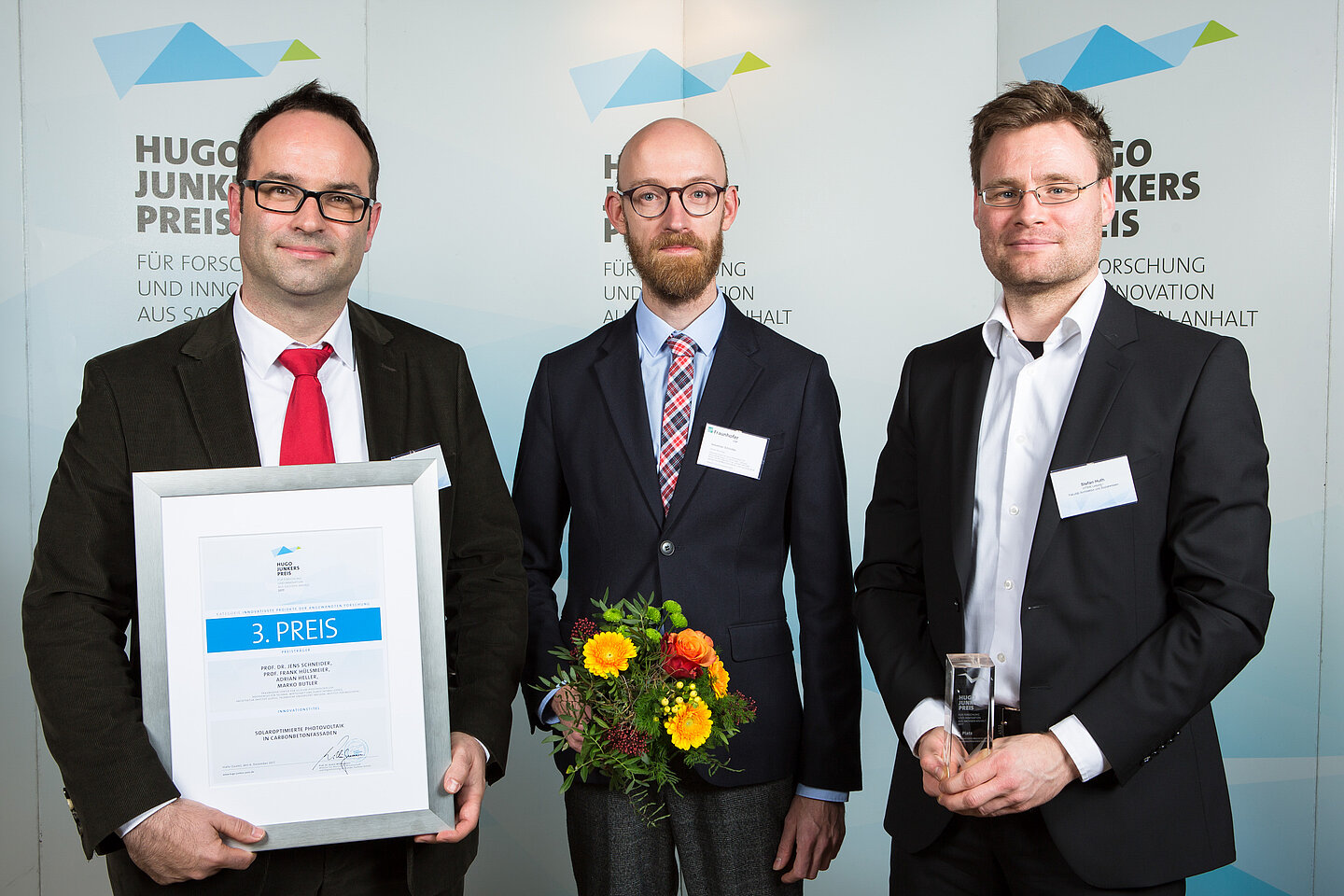 Hugo-Junkers-Preis 2017 Von links nach rechts: Professor Jens Schneider (Fraunhofer CSP & HTWK Leipzig), Sebastian Schindler (Fraunhofer CSP), Stefan Huth (HTWK Leipzig)